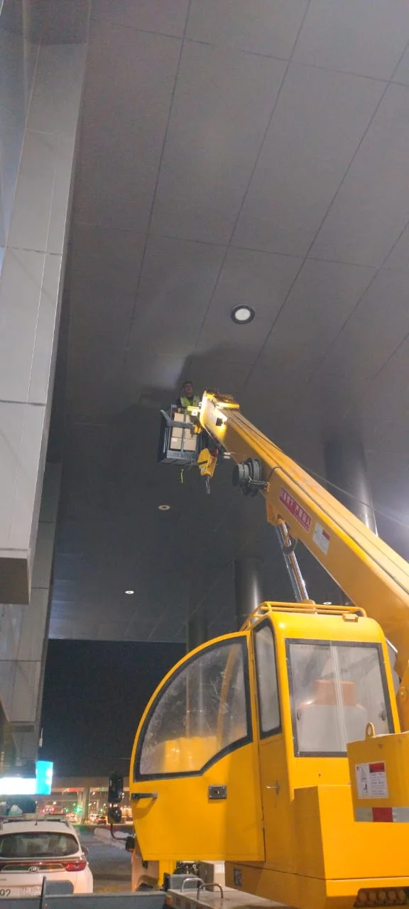 اعمال توريد وتركيب اعمدة الانارة لشركة السحابة للمقاولات — 7