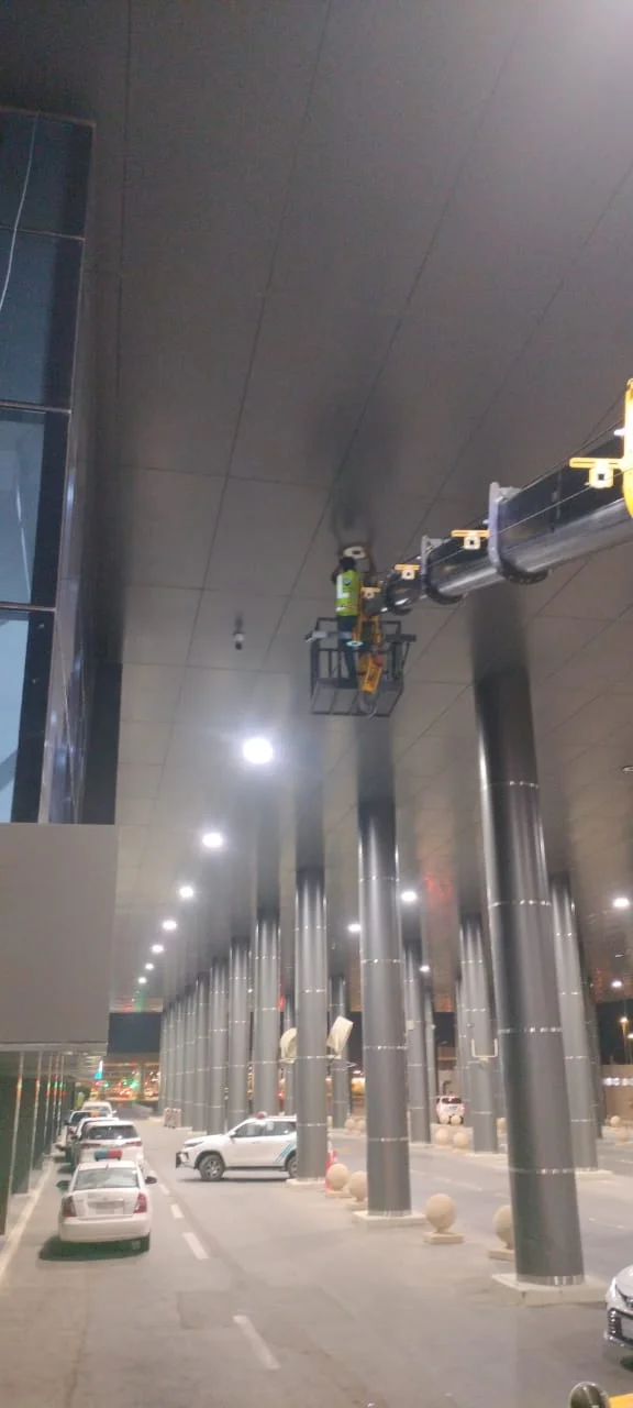 اعمال توريد وتركيب اعمدة الانارة لشركة السحابة للمقاولات — 8